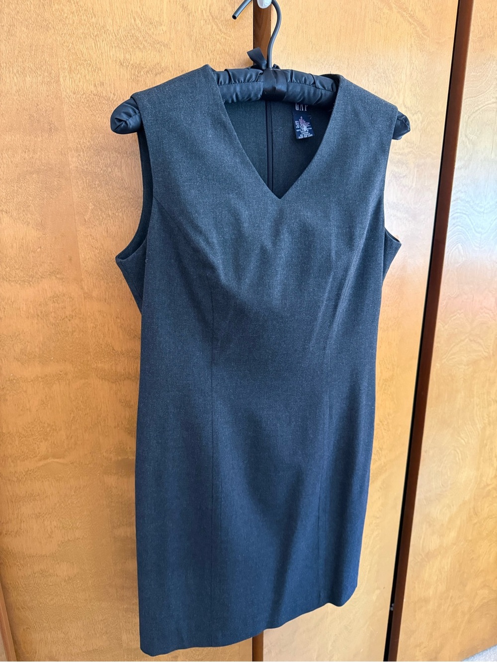 Vintage Gap Sheath Dress Gray V-neck Size 6